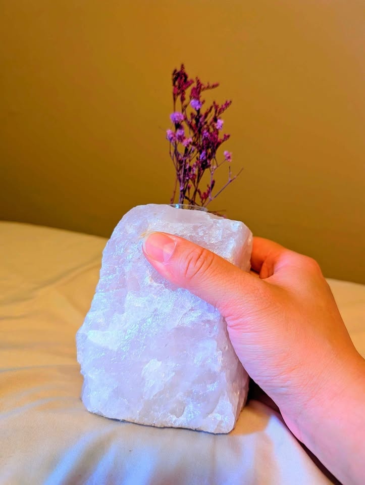 Whole Rose Quartz Gemstone Vase - photo 2