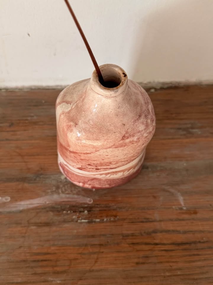 Hand-Thrown Studio Pottery Vase – Signed – Earthy Stoneware Bott - photo 4