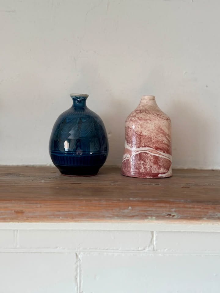 Hand-Thrown Studio Pottery Vase – Signed – Earthy Stoneware Bott - photo 5