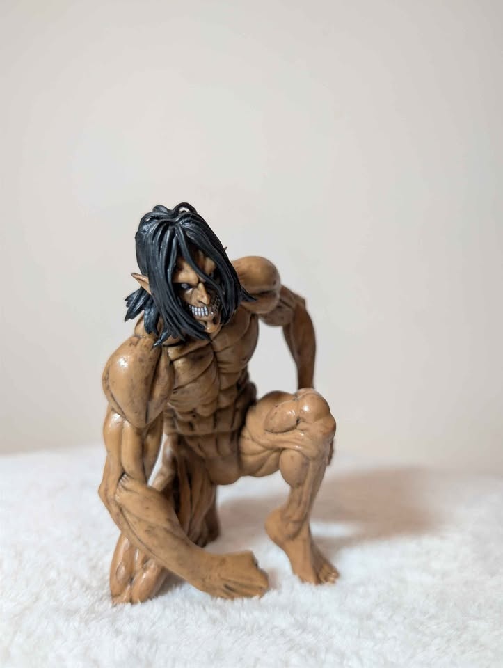 Eren Yeager Attack on Titan Action Figure - photo 5