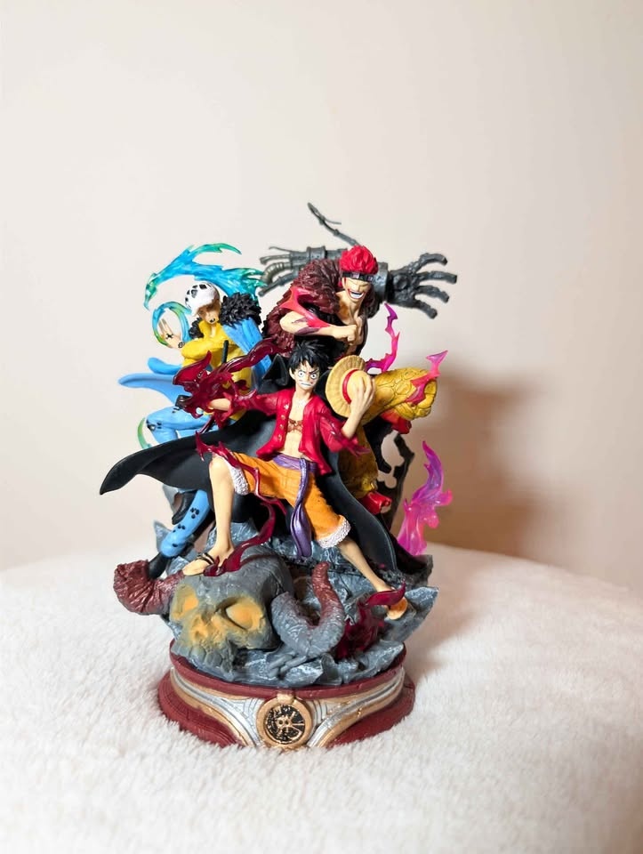 One Piece Action Figure ( Supernova Trio Collectible )