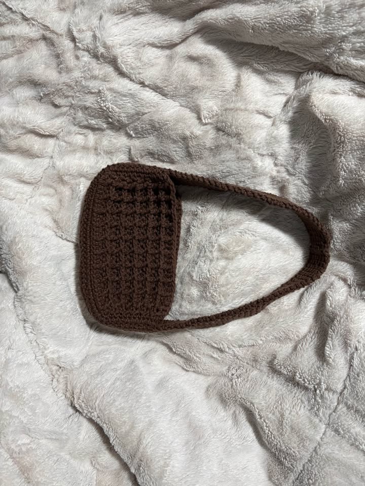 Handmade Crochet Waffle Shoulder Bag - photo 3