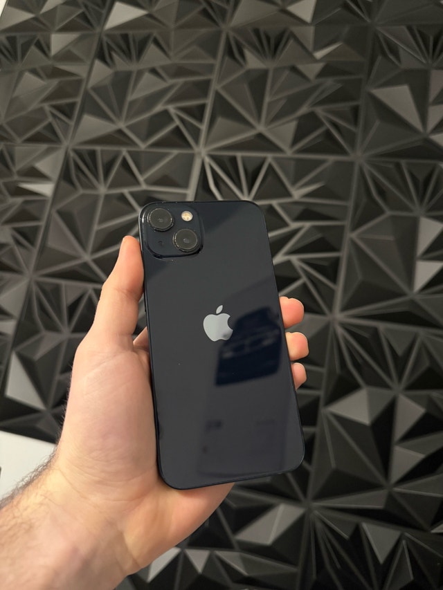 iPhone 13