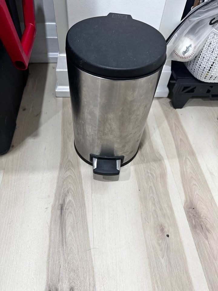 Trash Bin