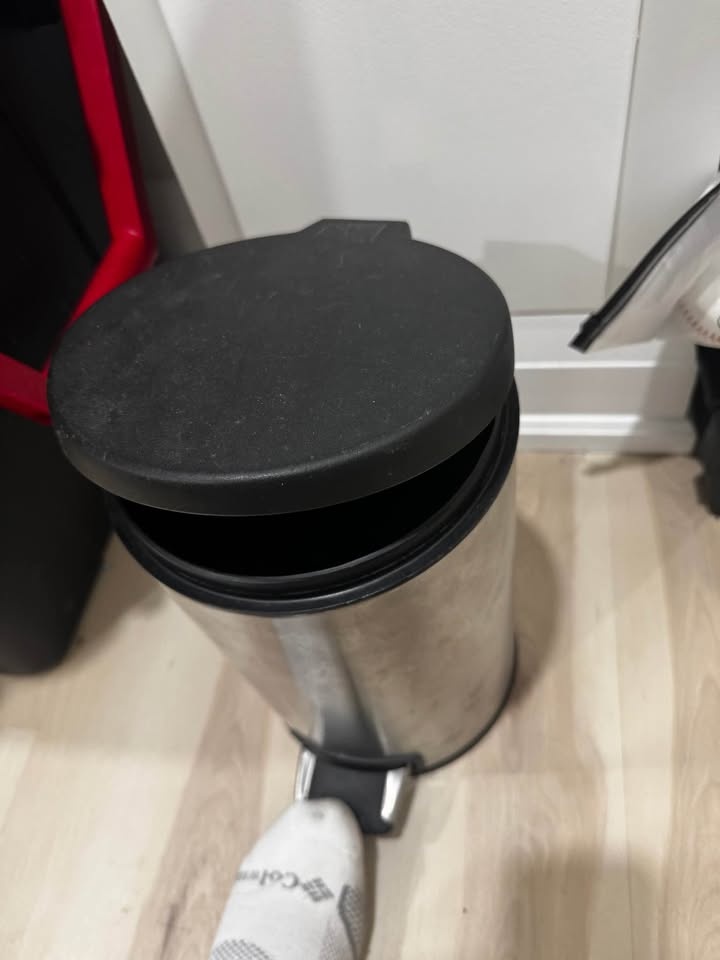 Trash Bin - photo 2
