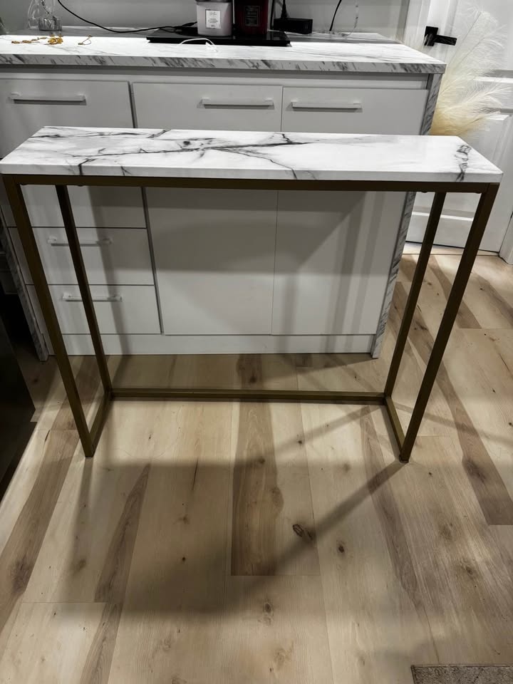 Marble Entryway Table - photo 4