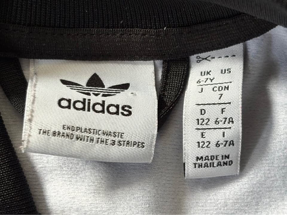 Girl’s Adidas Jacket Excellent Condition - Size 6-7Y - photo 3