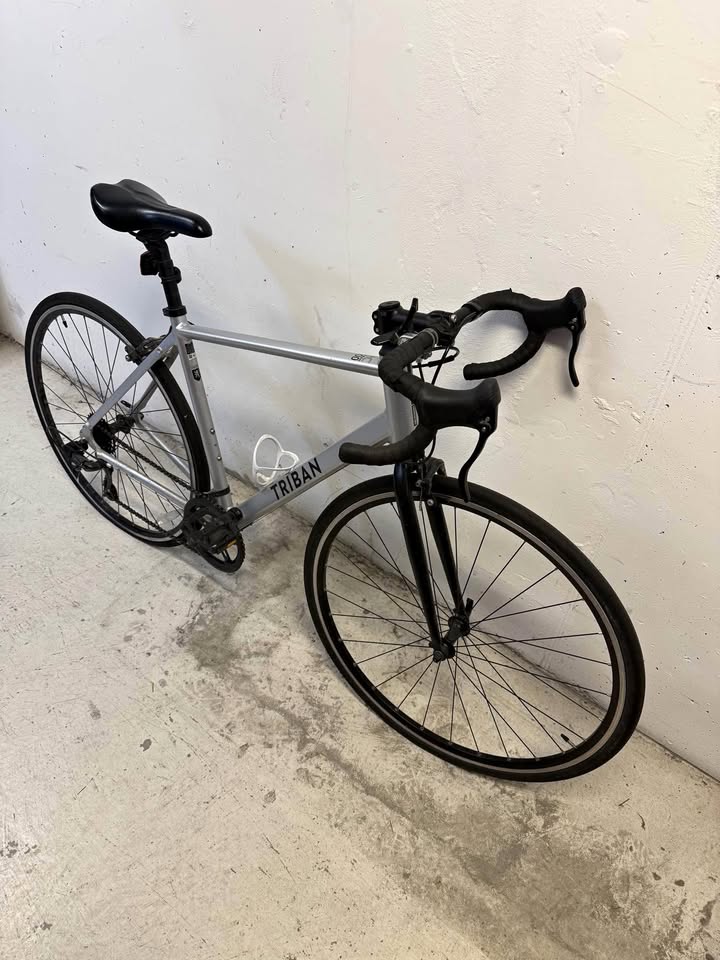 Road Bike - MUST GO TODAY
