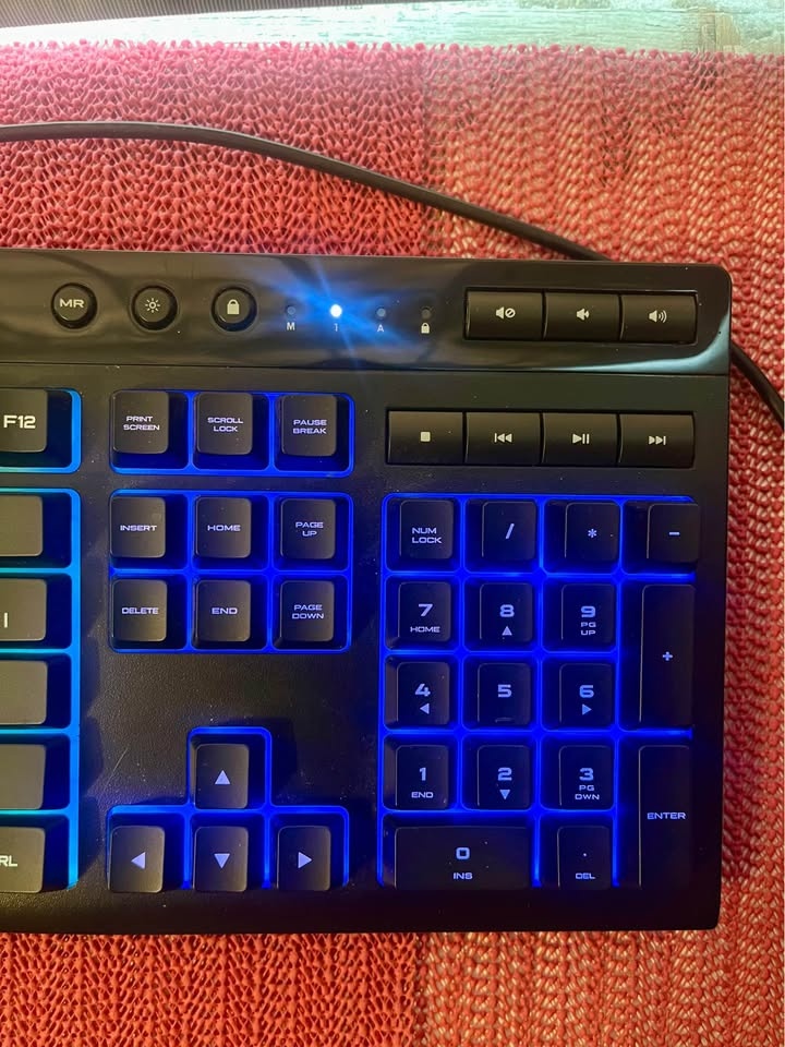 Corsair Gaming K55 RGB Keyboard! - photo 3