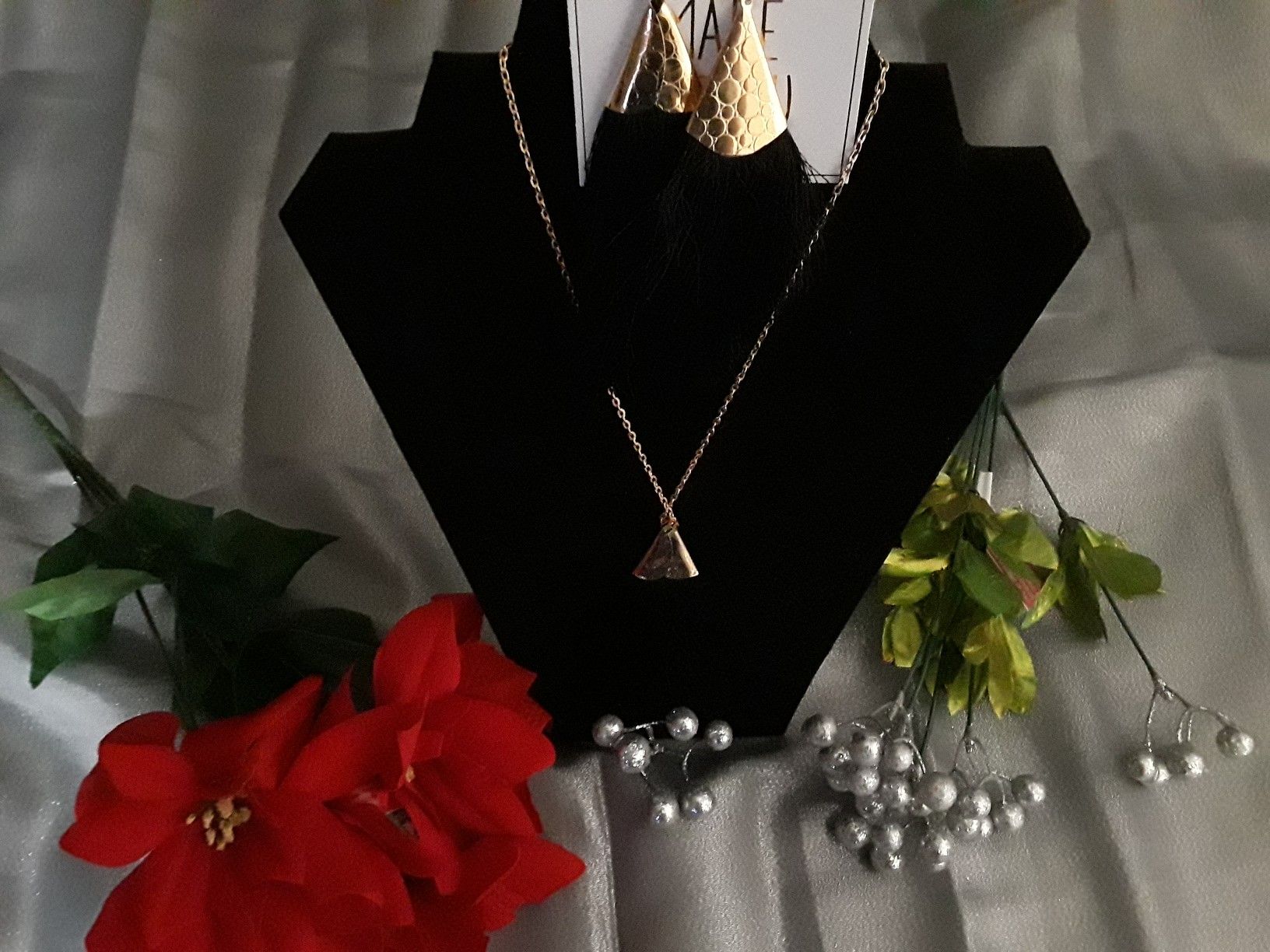 Black Tassel Jewelry set w Croc Embellishments