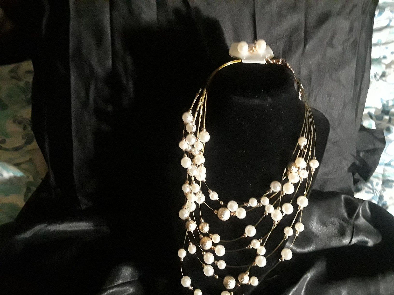 Pearl and Gold Multi Strand Necklace set - photo 4