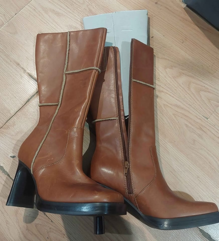 Women's Leather Knee-High Boots - Size 8.5 - photo 5