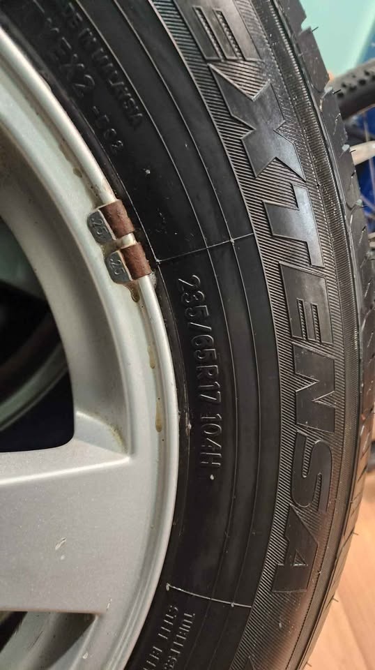 Volvo XC Rims 5x108 & All-Season Tires 235/65R17 - Like New! $75 - photo 2