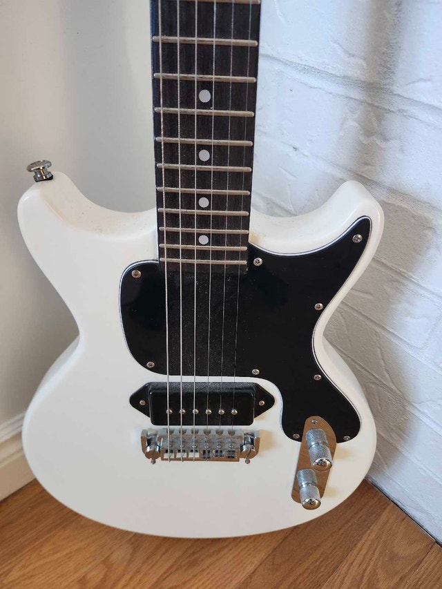 Westcreek Electric Guitar BRAND NEW