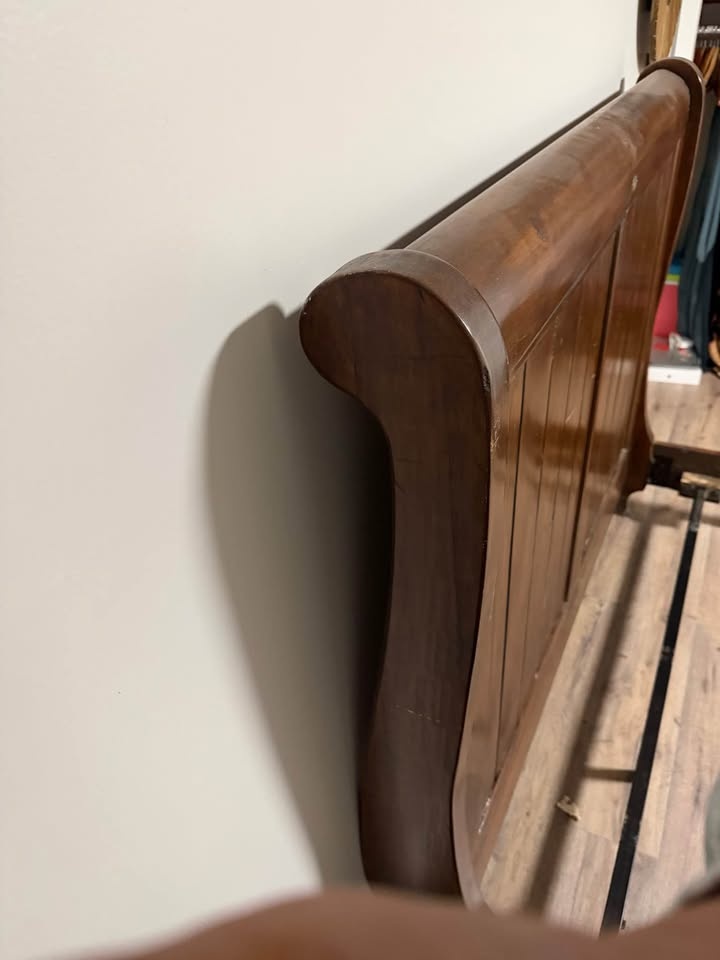 Solid Wood Queen Sleigh Bed Frame - photo 3