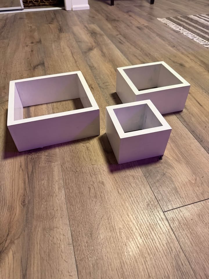 3 White Cube Shelves Set - photo 2