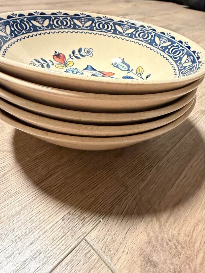 Johnson Brothers Hearts and Flowers Dinner Set - photo 2