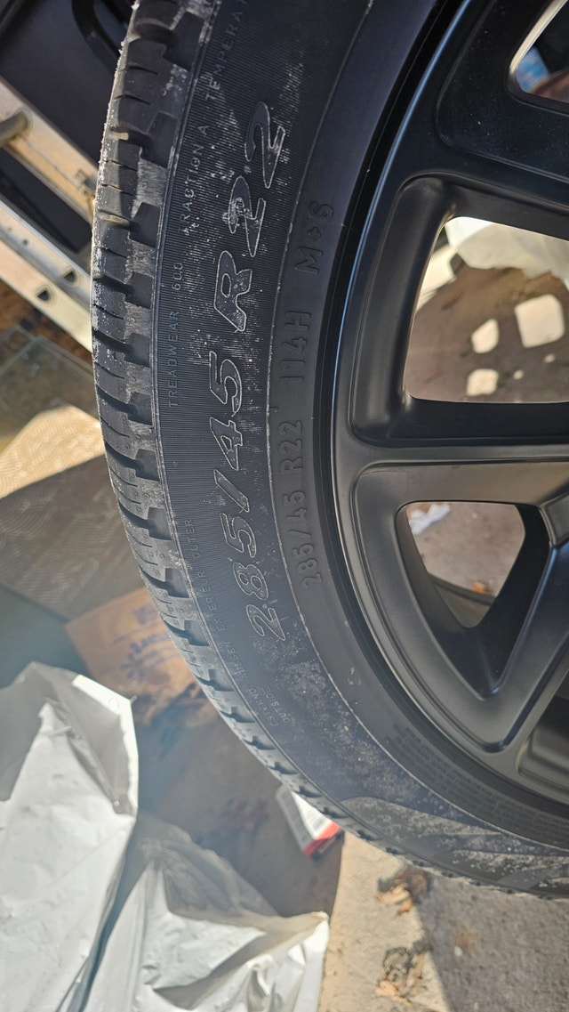 Stock 22inch rims off 2024 Dodge Ram 1500 Night Edition - photo 2