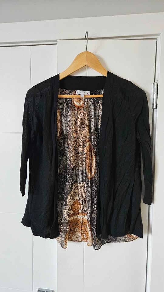 Pair of black/patterned light cardigans - photo 2