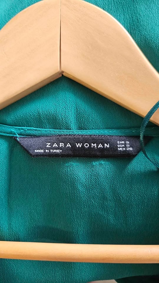 Zara Woman Green Pleated Ruffle Blouse Top Size 8 - photo 3