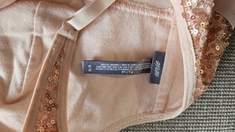 Zara W&B Shimmer Top & Aerie Sequin Crop Top M - photo 5