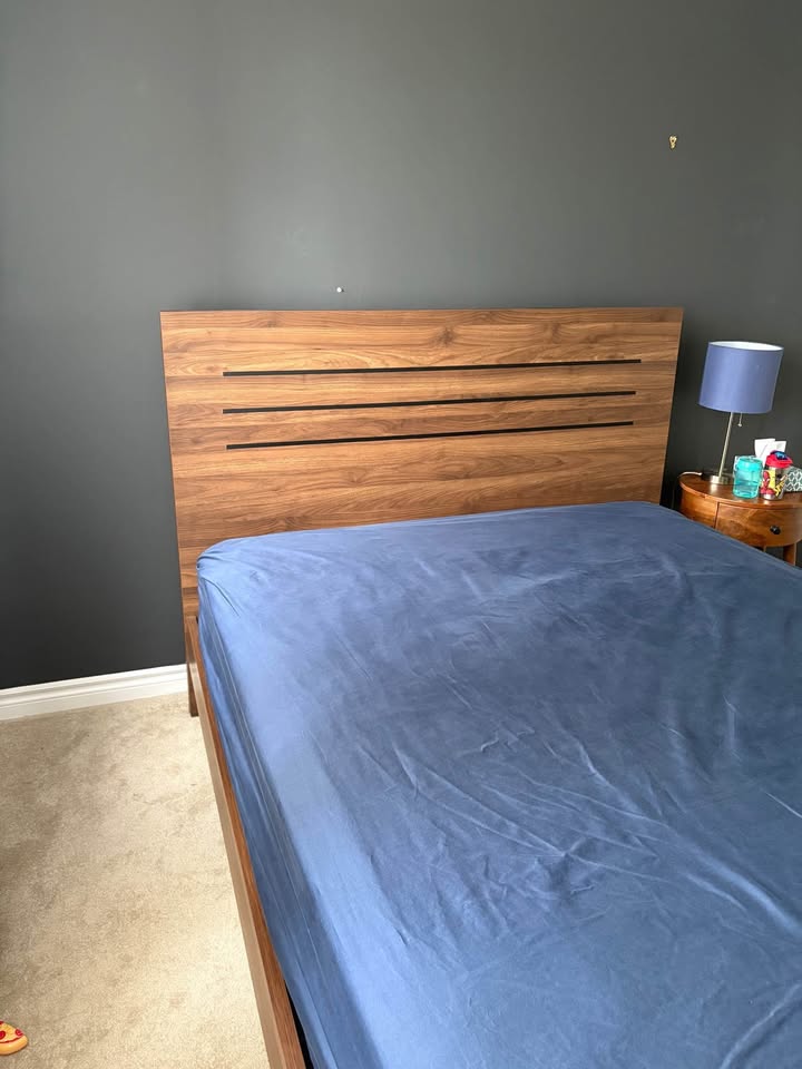 Structube Queen size bed and mattress - photo 3