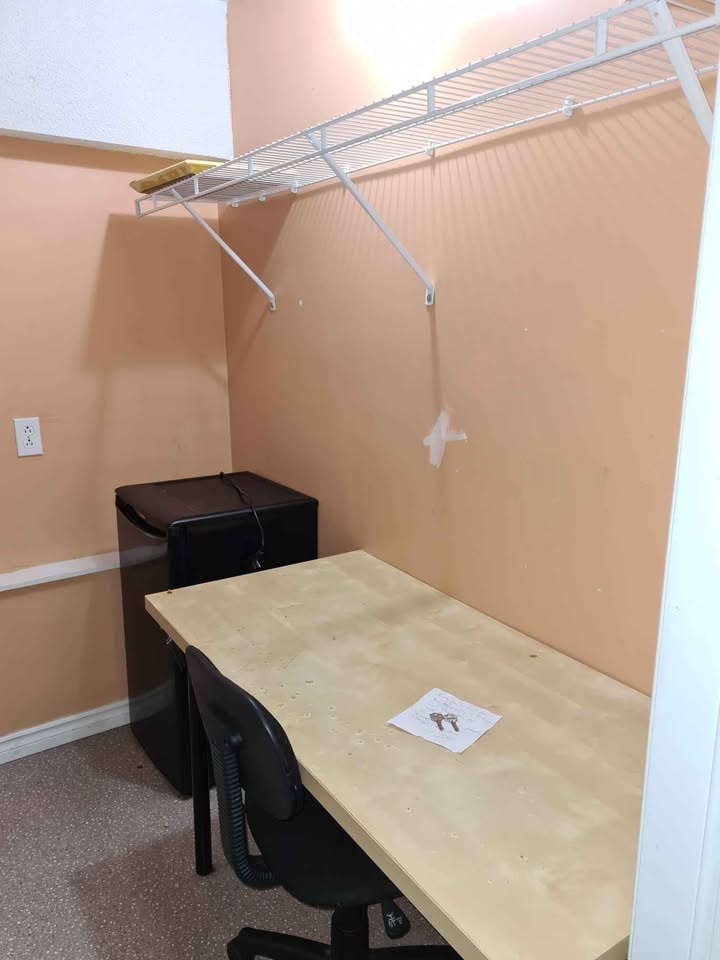 Furnished Room available for Rent - photo 4