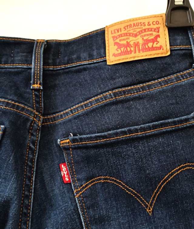 Levi's 314 Shaping Straight Jeans 26x32 Mid Rise Med. Stretch - photo 2