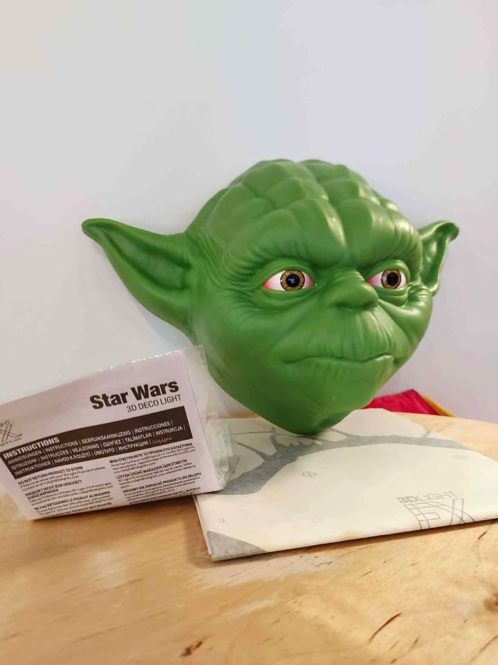 Disney Star Wars Yoda 3D Deco Light