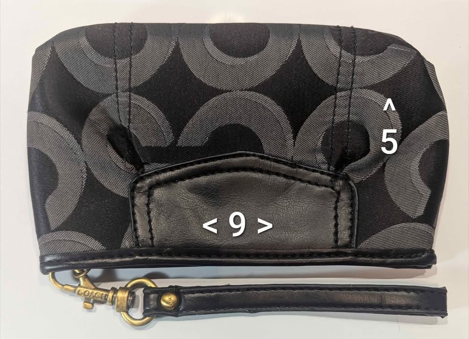 Vintage Y2K Coach Signature Jacquard Pleated Wristlet - photo 3