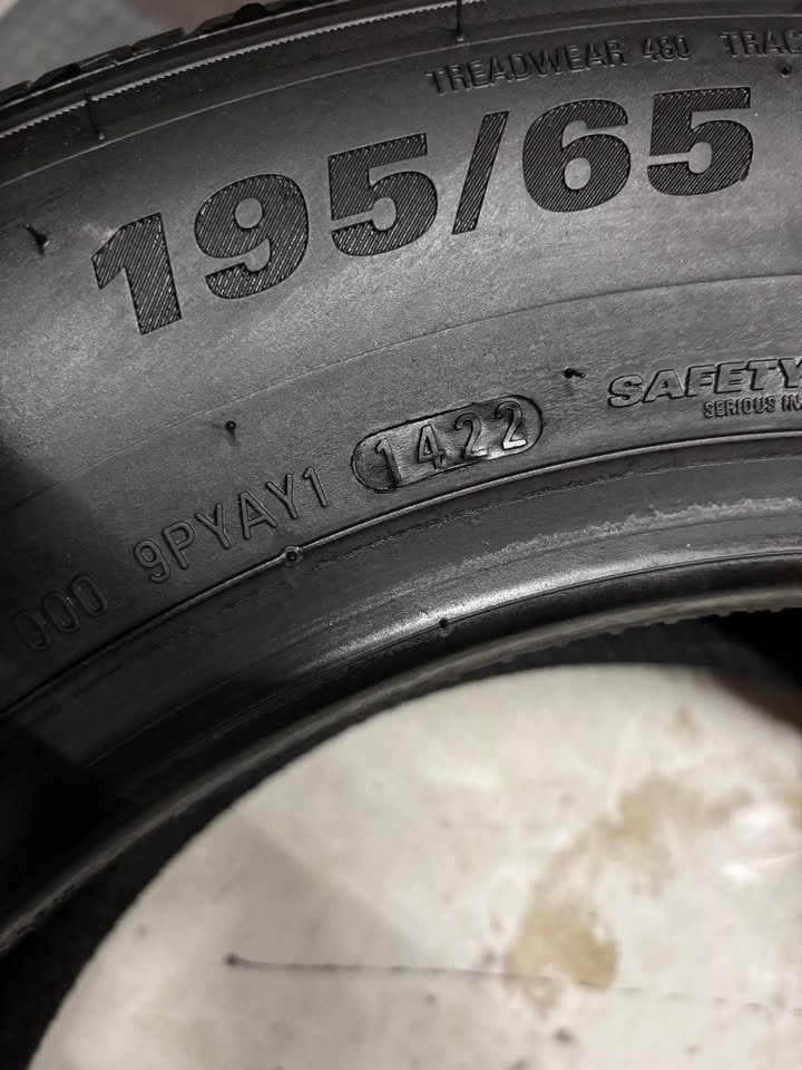 Set of 195/65 R16 All season tires - photo 2