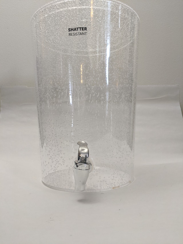 Shatter-Resistant Juice Dispenser – Like New