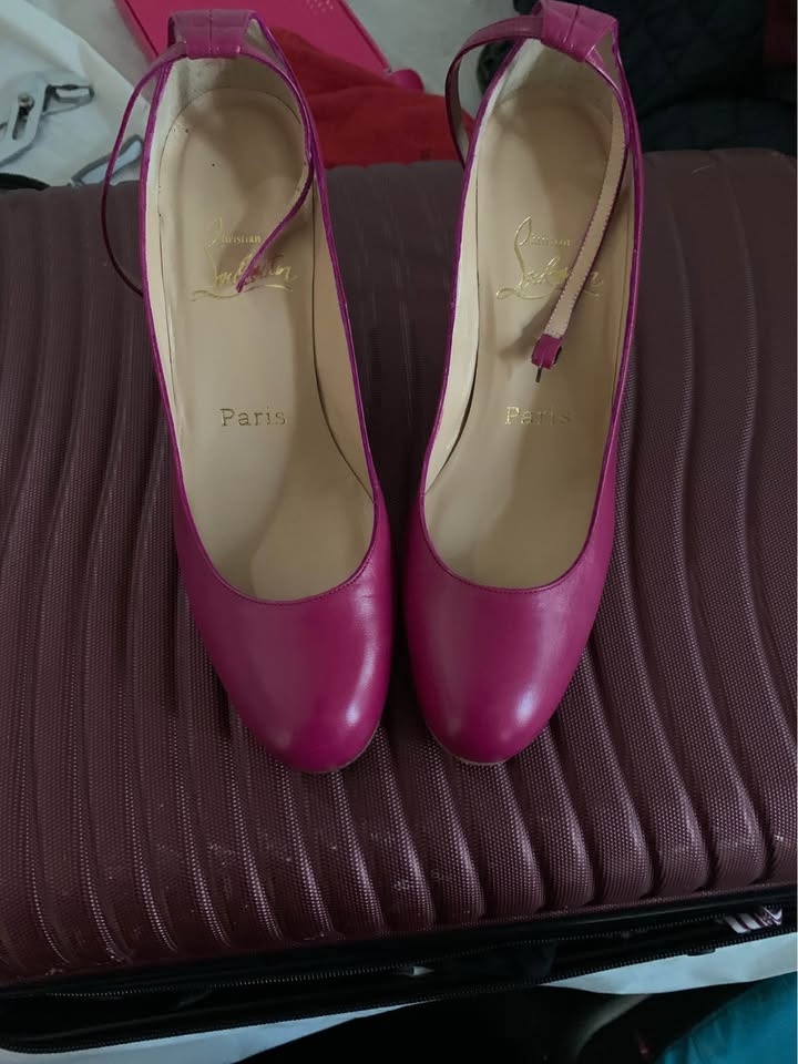 Christian Louboutin Heels Size 6.5 - Pink Red Bottoms - photo 3