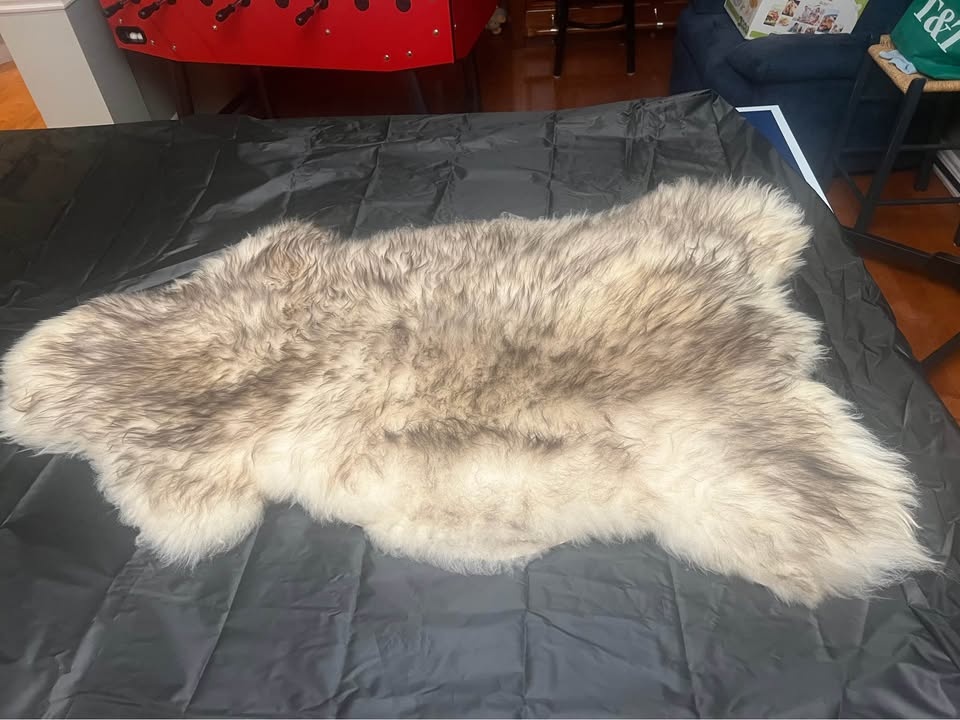 Poland/Polish Sheepskin, white with black - photo 2