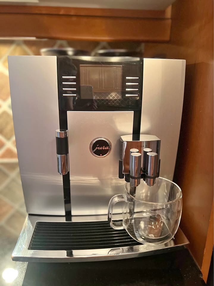 Jura Giga 5 Commercial Bean to Cup Coffee Machine