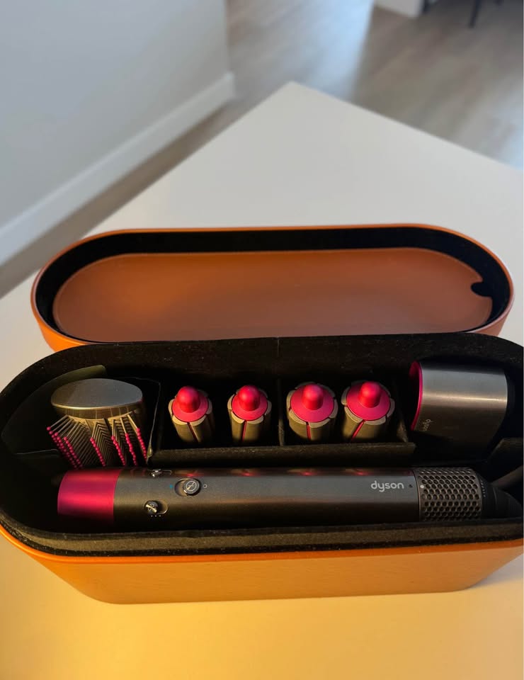 Dyson Airwrap Complete Hair Styler – Like New! - photo 5