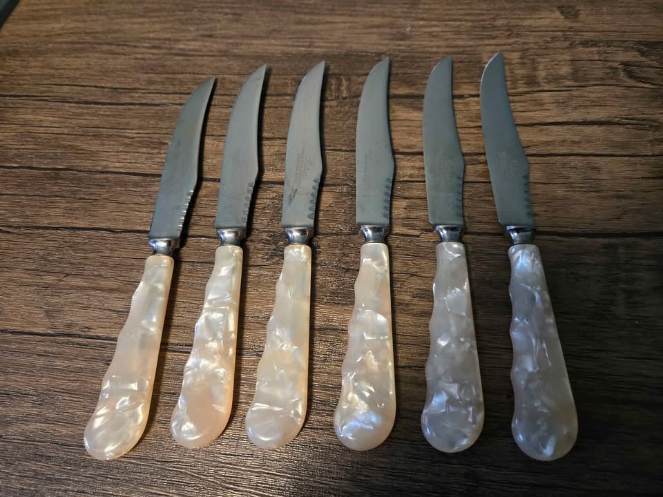 Mutual Hiram Wild Sheffield Steak Knives Set of 6 Pearlescent Ha - photo 2