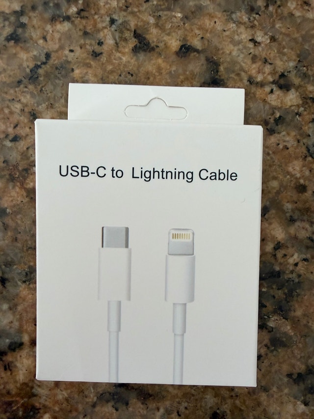 Apple iPhone USB-C to Lightning Cable