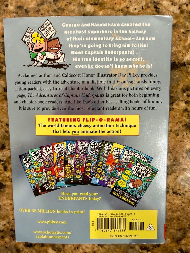 1997 Captain Underpants Paperback - First Scholastic Edition - photo 2