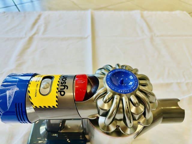 Dyson V8 Absolute Pre-Owned Cordless Vacuum - photo 5
