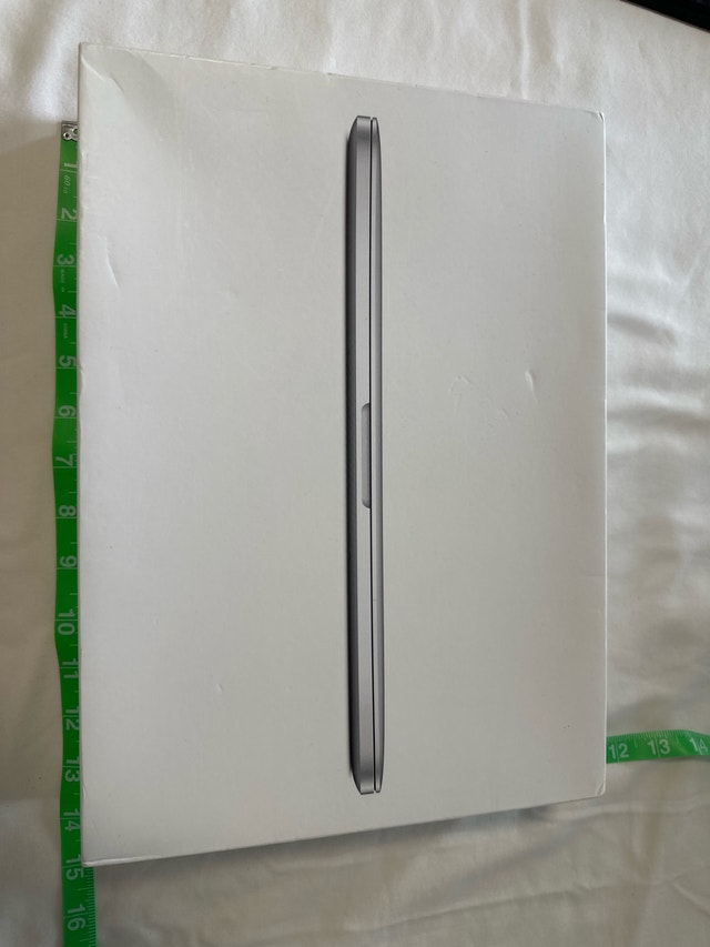 MacBook Pro genuine original Apple box - photo 3