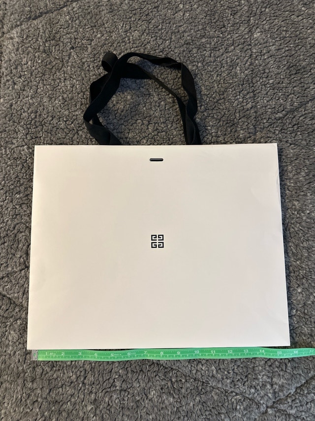 Givenchy Paris Boutique Designer Gift Bag - photo 3