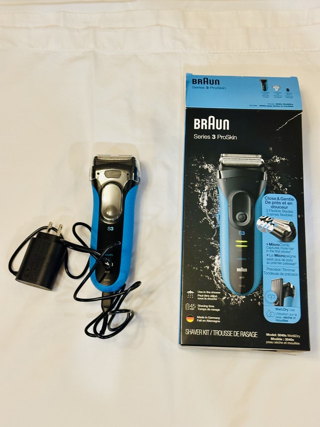 Braun Made in Germany Series 3 ProSkin Shaver Kit