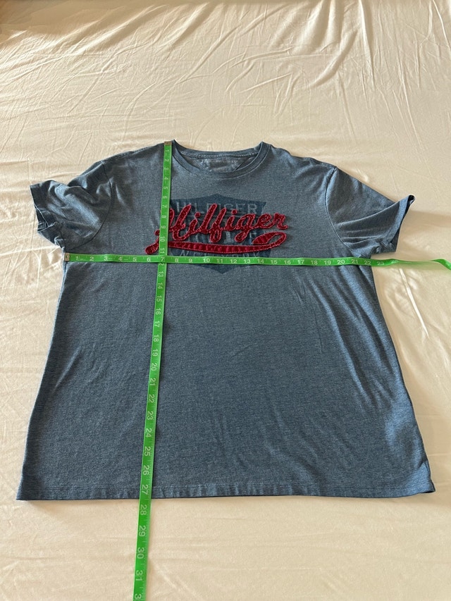 Vintage Rare Tommy Hilfiger Embroidered T-Shirt - Size L