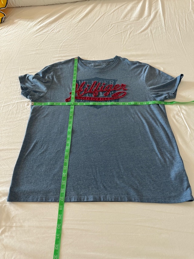 Vintage Rare Tommy Hilfiger Embroidered T-Shirt - Size L - photo 4