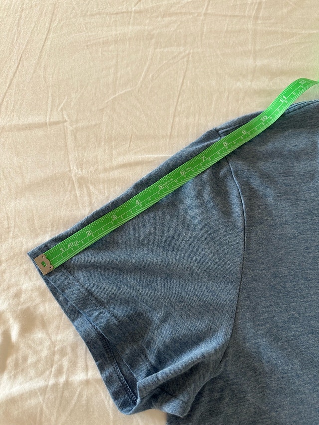 Vintage Rare Tommy Hilfiger Embroidered T-Shirt - Size L - photo 5