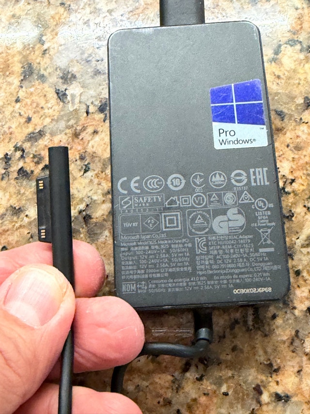 Microsoft 1625 Genuine Surface Pro Charger - photo 5