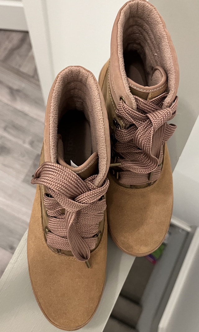 KEDS Women's Camp WINTER Boots - Size 8 - Brand New - photo 3