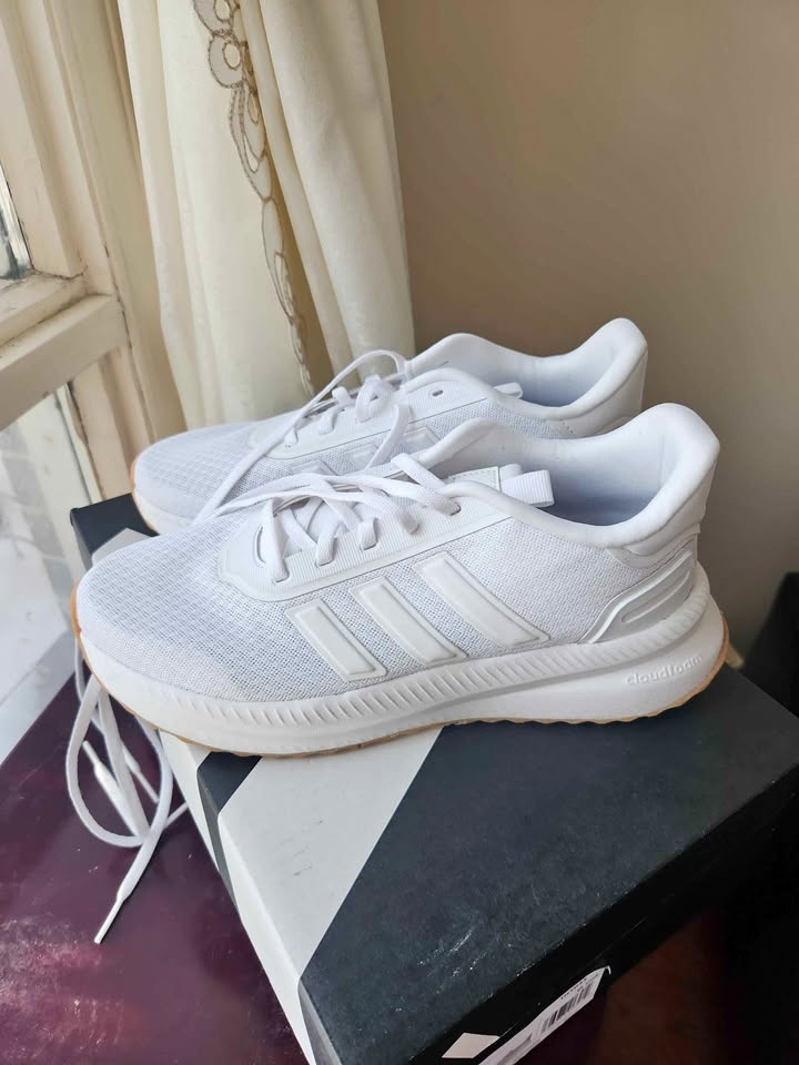 Adidas Sneakers Women 8 9 White Running Shoes