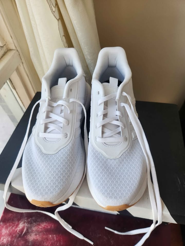Adidas Sneakers Women 8 9 White Running Shoes - photo 2